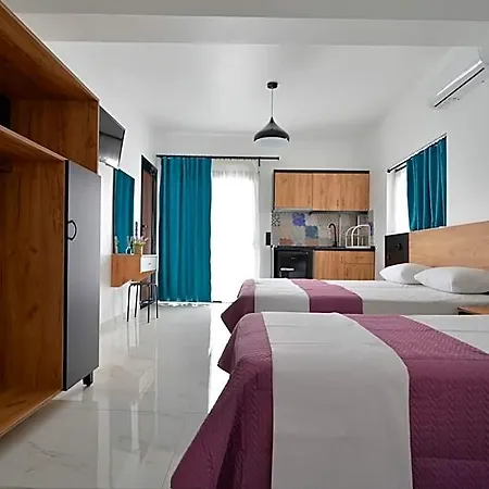 Chrisanthi 3*
